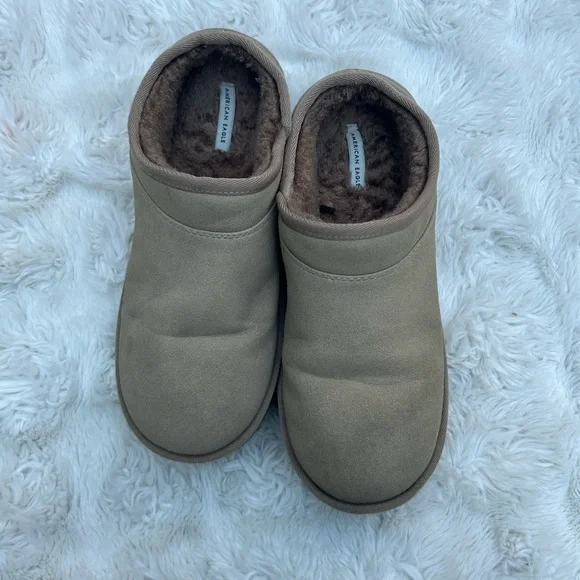 American eagle low ugg boots - Picture 2 of 5